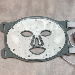 Omnilux Men Red Light Therapy Face Mask- for women or men thicker penetration